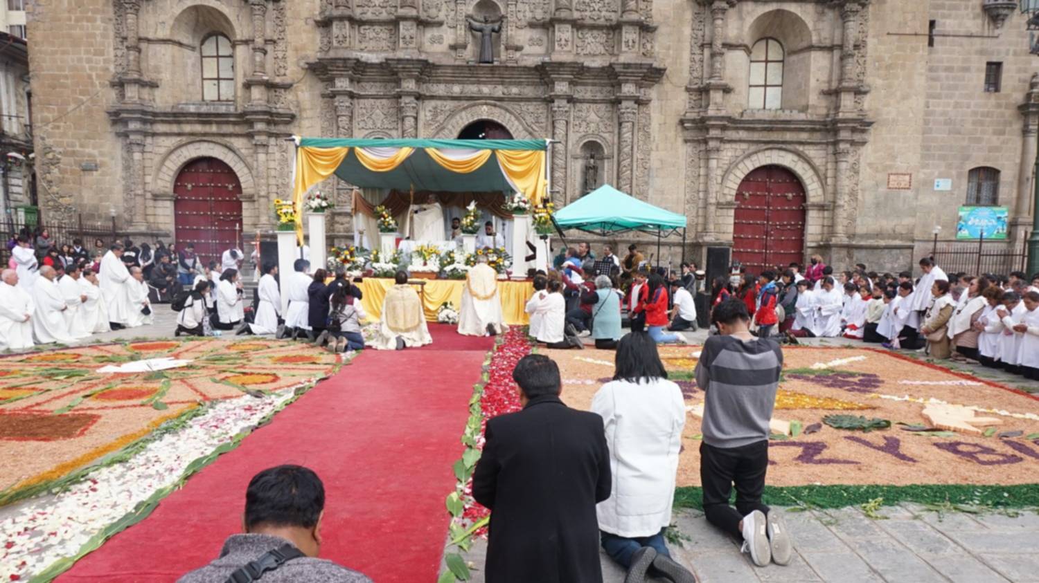 La celebración de Corpus Christi en Bolivia une fe católica y tradición.jpg